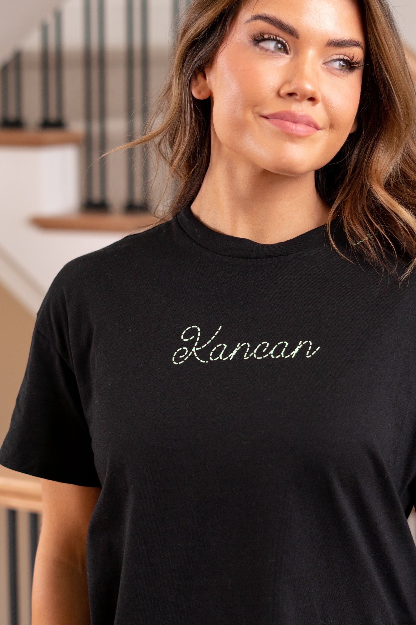 KanCan Ryan Boyfriend Graphic Tee - Black S e NS 