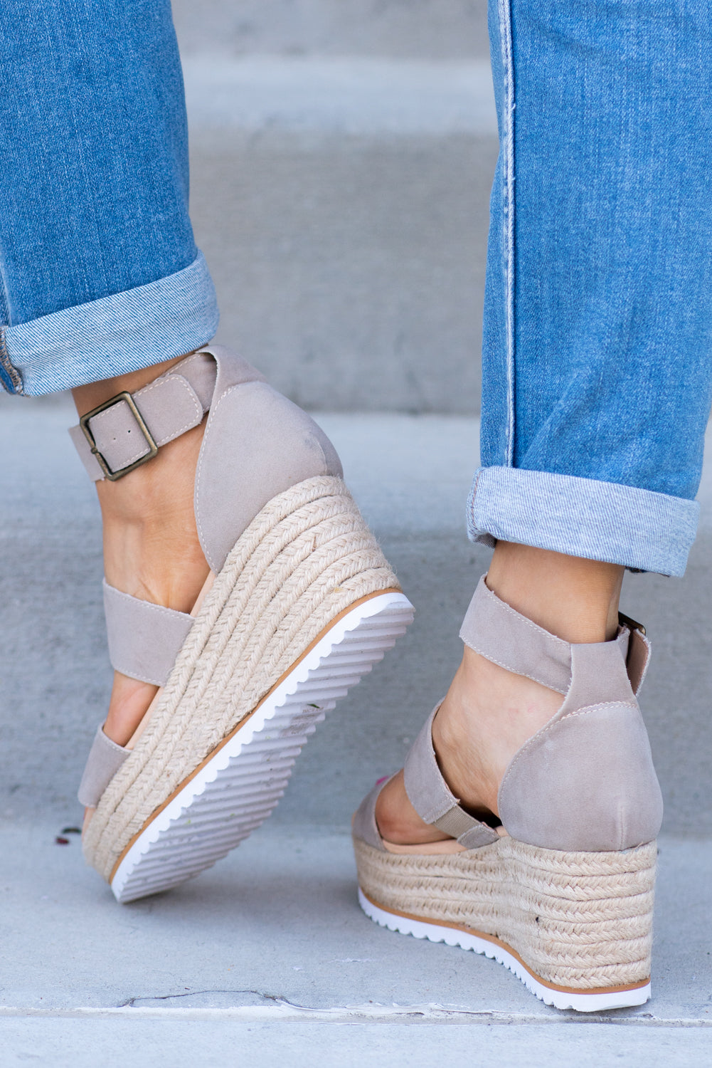 Mi.iM Shoes | Oasis Society Andie Strappy Sandals – American Blues