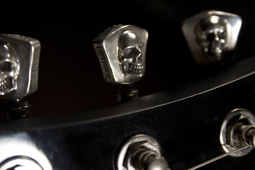 skull tuning pegs