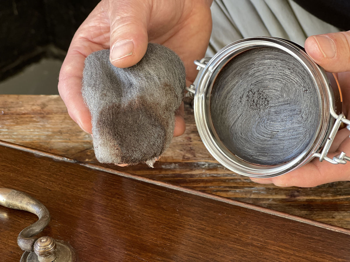 1. charging wax on steel wool