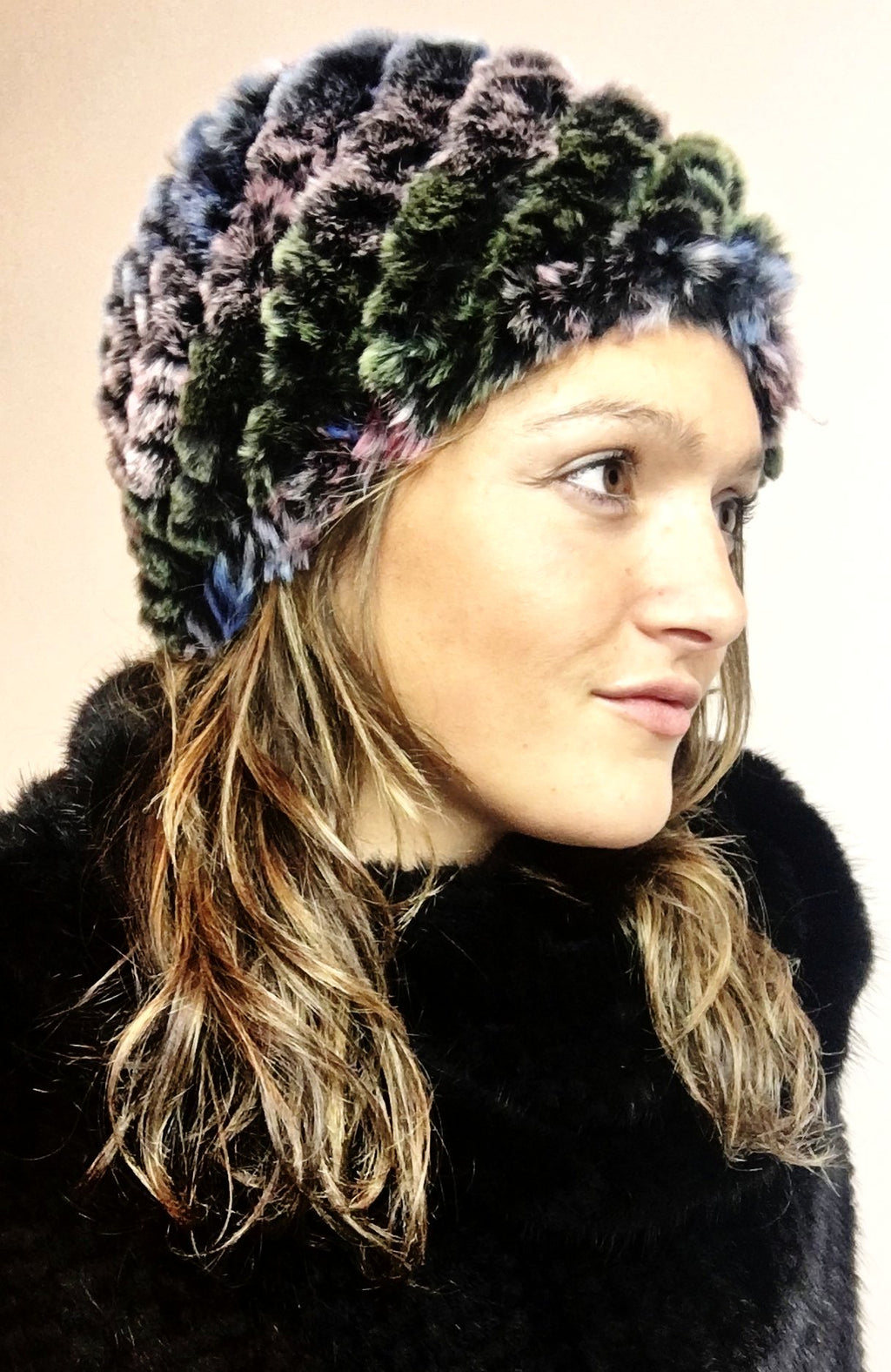 Hats Scarves Minkas Furs - 