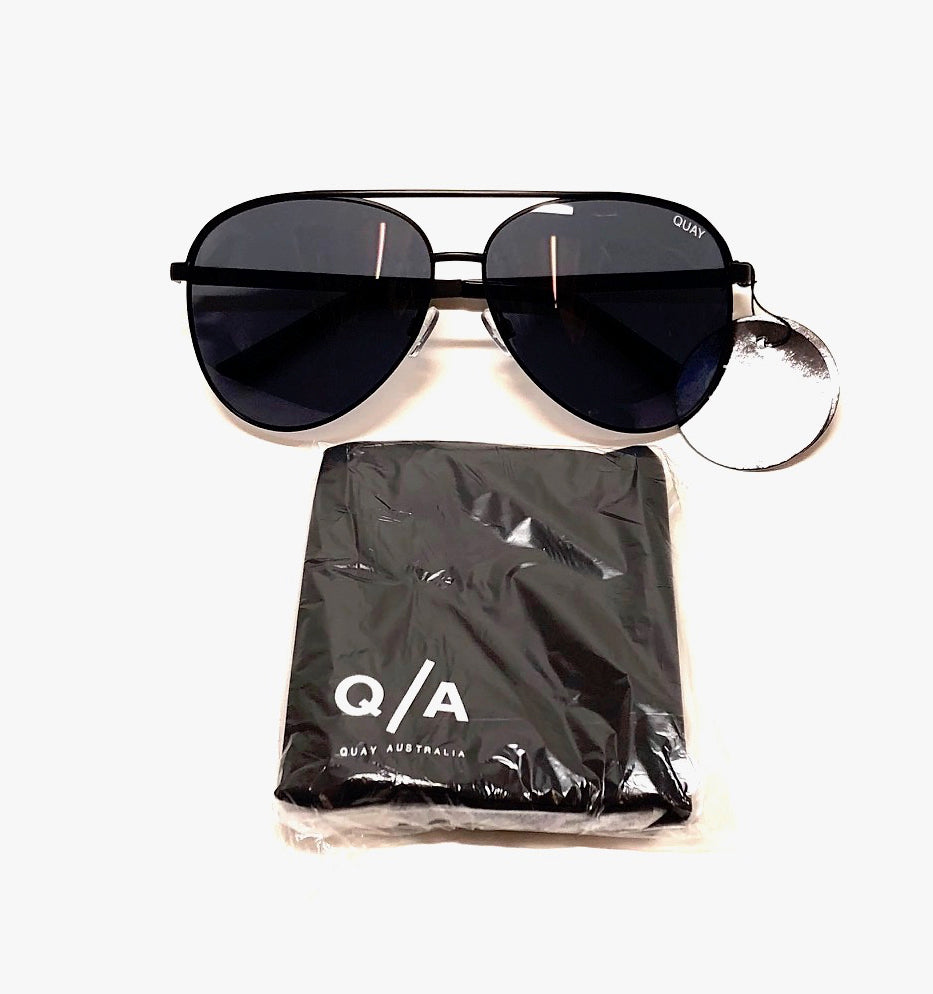 Quay Australia Vivienne Oversized Large Black Aviator Sunglasses Sunglass Trend 