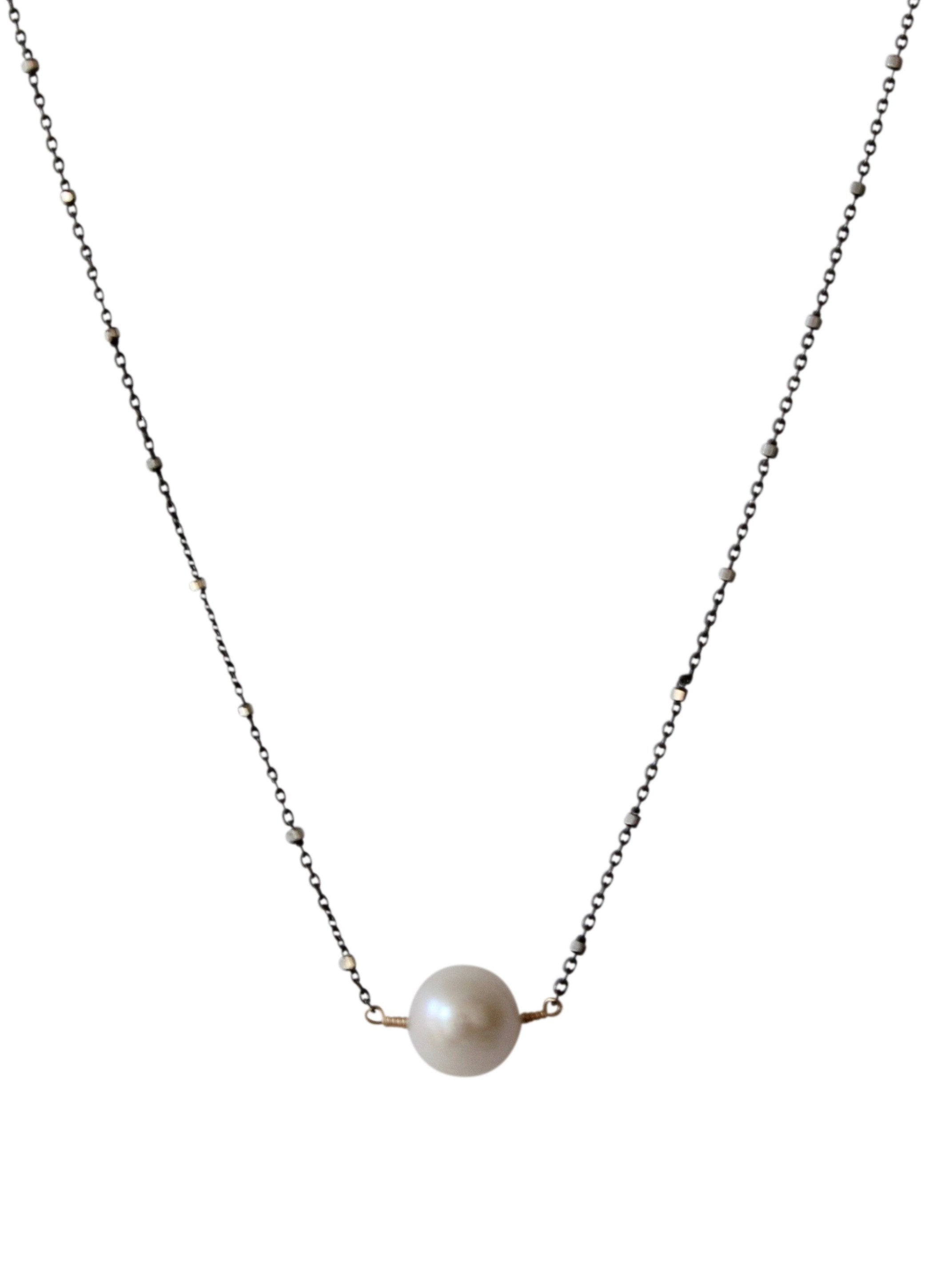 Simple Pearl Drop Necklace