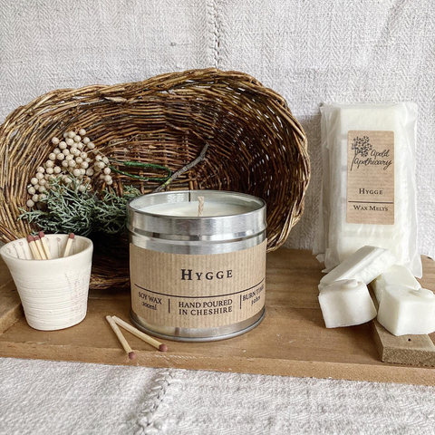 Aplod Apothacary Hygge Candle lifestyle photo by www.apoldapothecary.co.uk