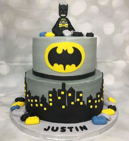 Order Batman Theme Birthday Cakes | Buy Batman Cakes Online Delivery -  Bloomsvilla