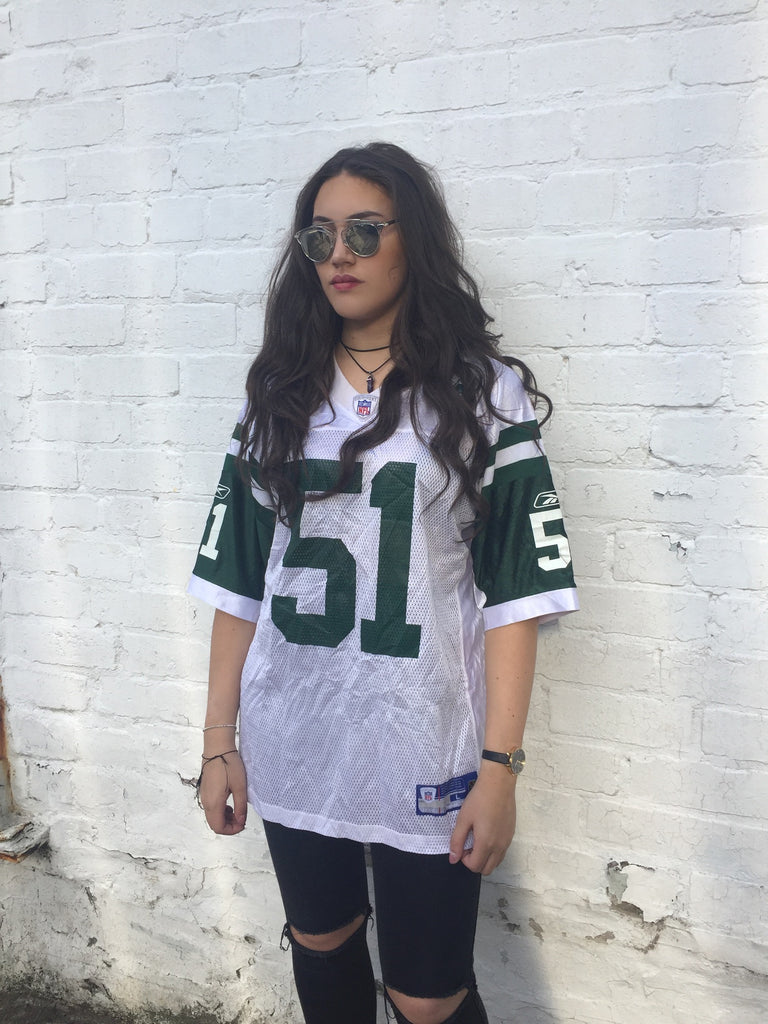 how to wear oversized football jersey