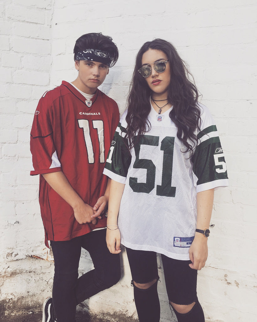 how to wear an oversized football jersey