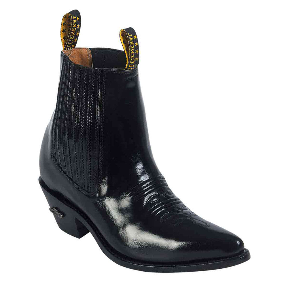 black vaquero boots
