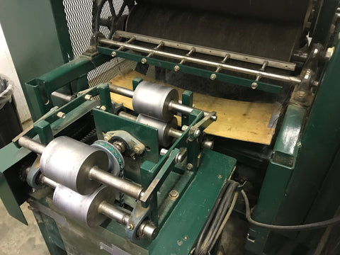 Drum Carder Output with roving attachment