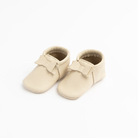 Freshly Picked First Pair Soft Sole Bow Moccasins - Cream – Basically ...