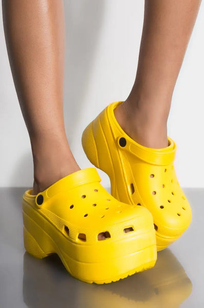 thick sole platform crocs