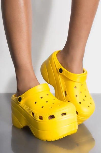 thick heel crocs