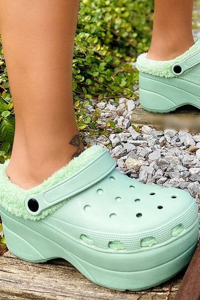 thick heel crocs