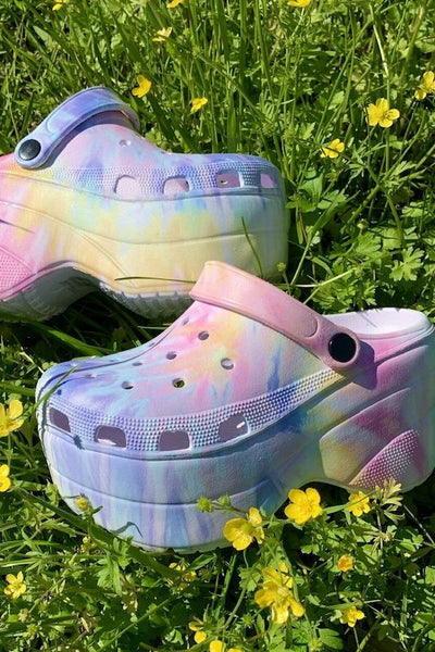 platform crocs tie dye