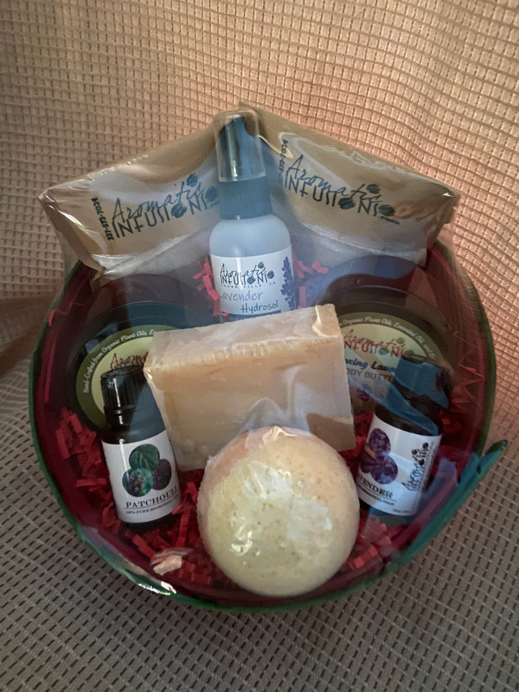 Lavender Valentine Basket – Aromatic Infusions