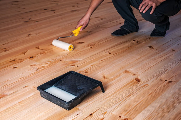 https://cdn.shopify.com/s/files/1/1065/3536/files/how_to_clean_prefinished_wood_flooring_6804fa52-9a43-486c-a363-5ac2a10a070a_600x600.jpg?v=1675145465