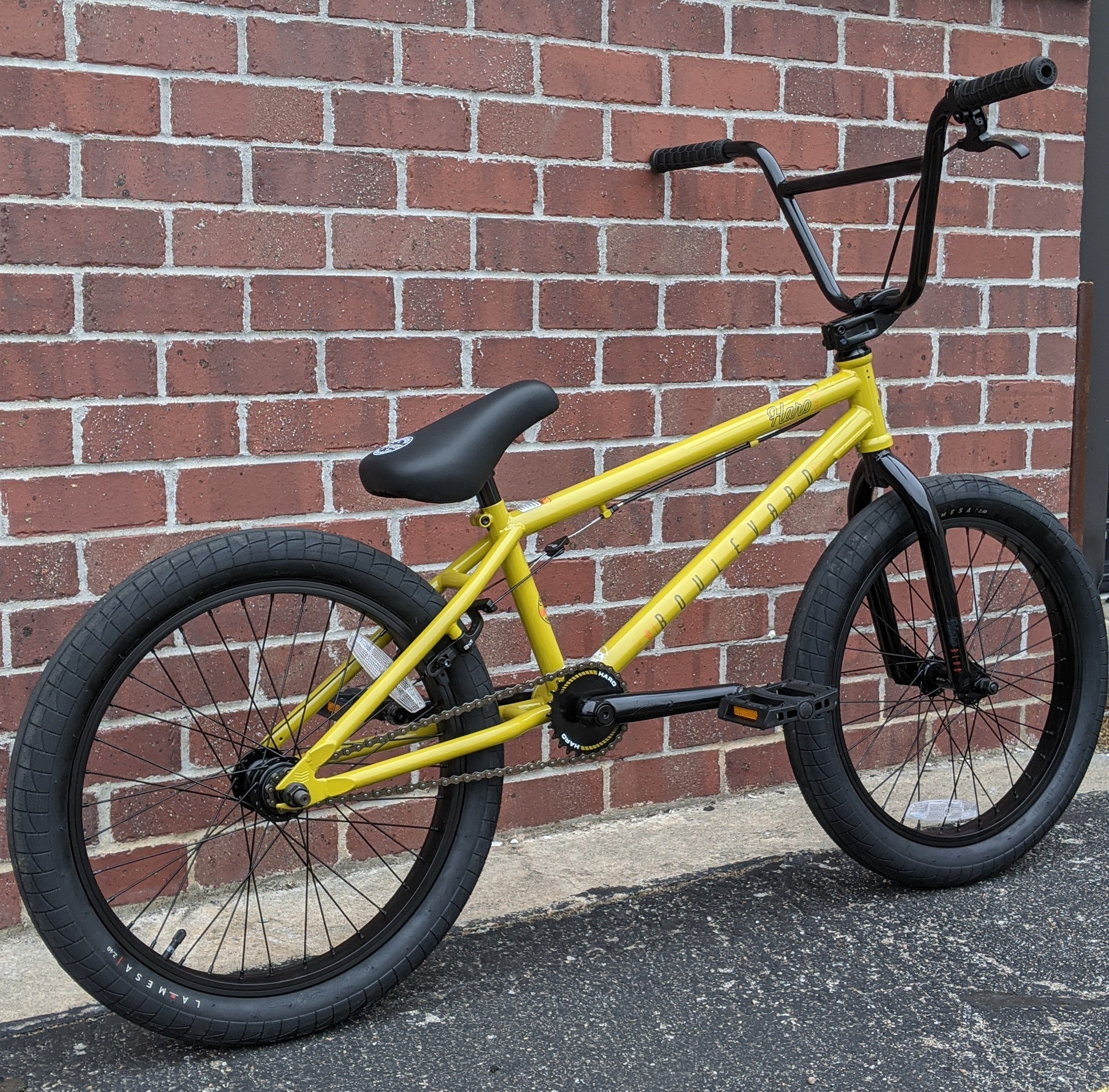 yellow haro bmx bike