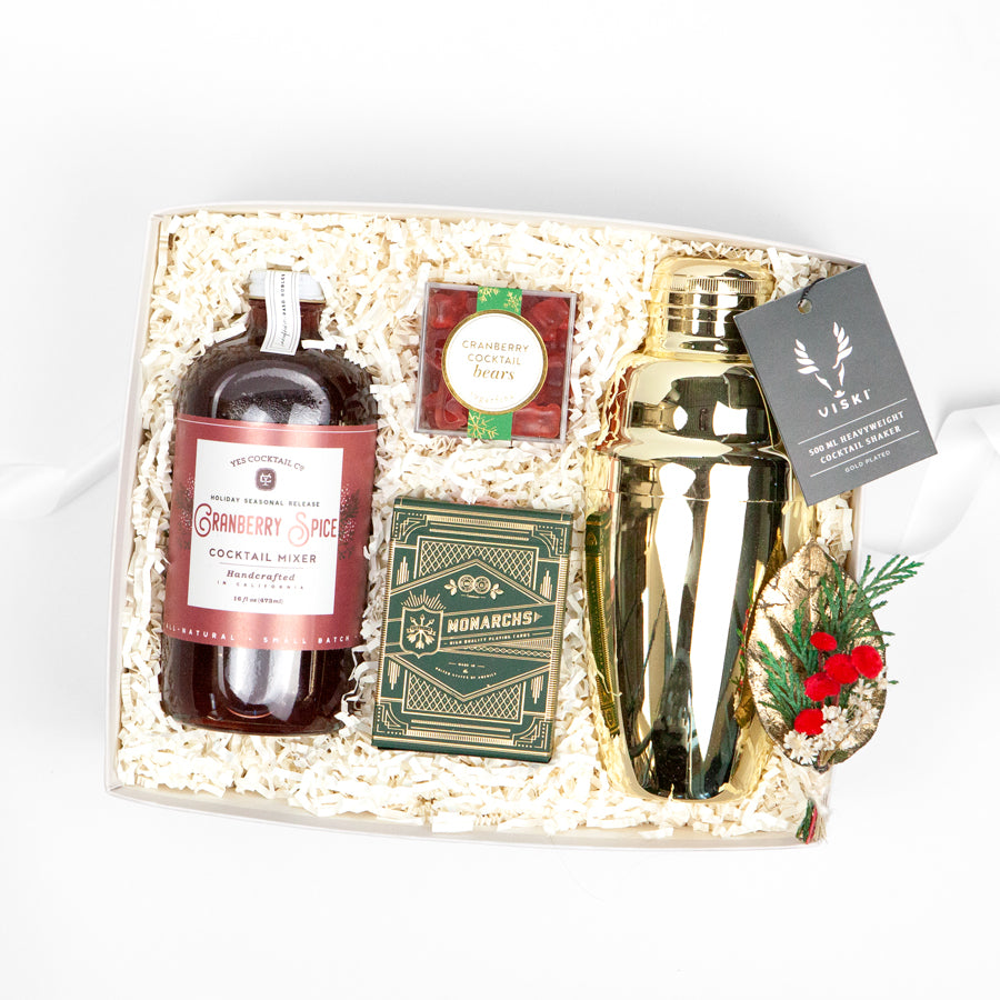 https://cdn.shopify.com/s/files/1/1065/7268/products/Cranberry-cocktail-gift-box-web-900_2000x.jpg?v=1605883122