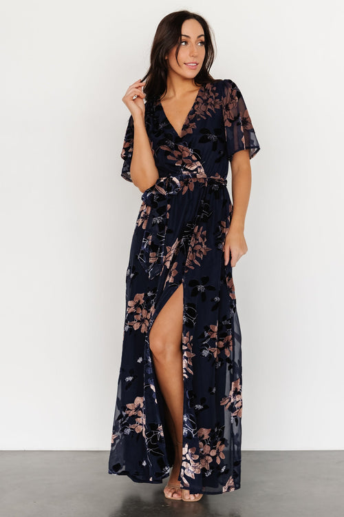 Pre-Loved Black Velvety Rose Décolletage Long Dress – GrandDays