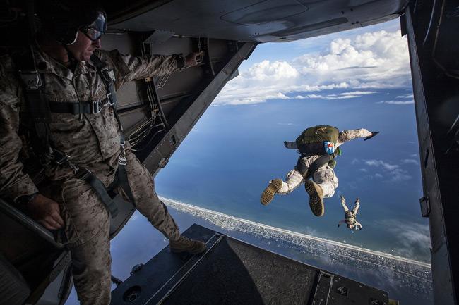 soldier jumping out of plane trayvax tsa