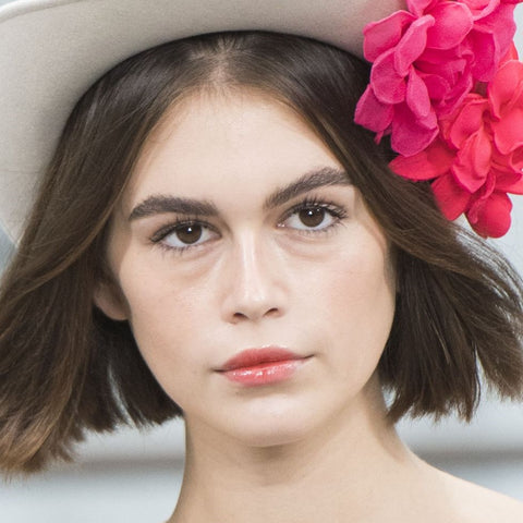 spring 2020 makeup looks trends glossy lips chanel