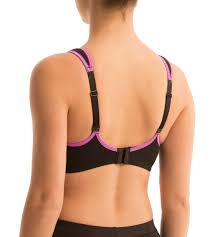 Triumph Women's Triaction Hybrid Lite Wireless Padded Sports Bra, Black,  32B at  Women's Clothing store