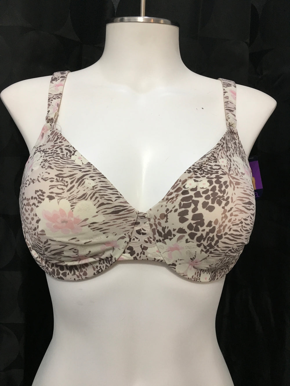 Olga Sheer Leaves Minimizer Bra-D36 only – Indulge Boutique