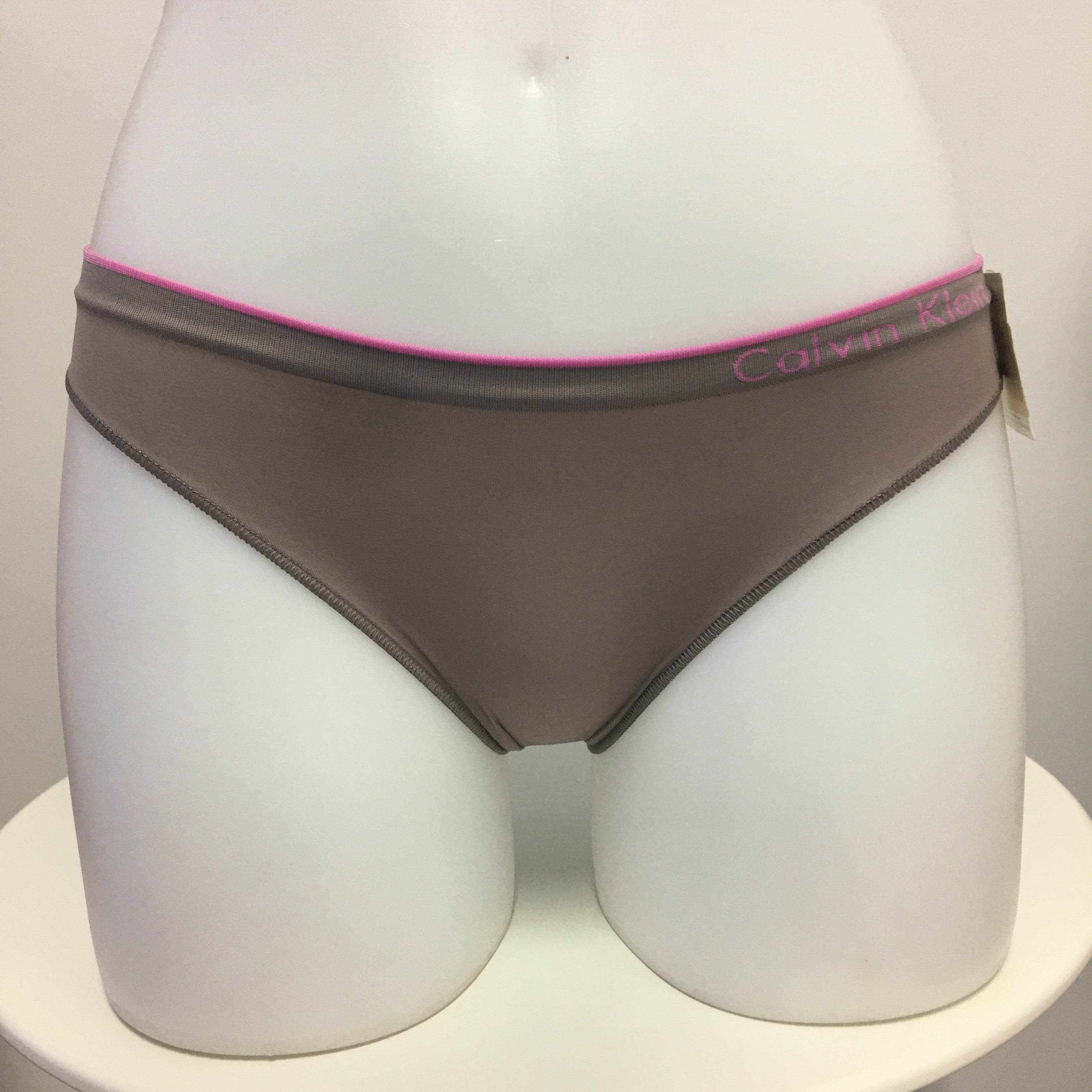 Calvin Klein Strapless – Sheer Essentials Lingerie & Swimwear