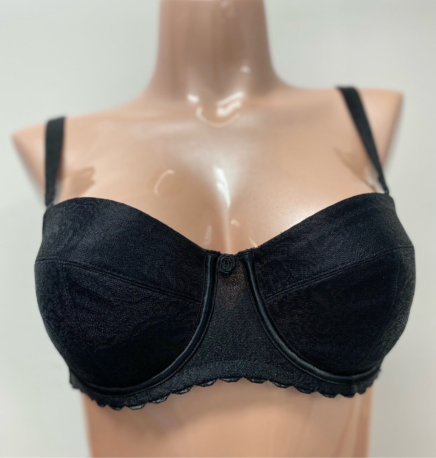 Triumph Beauty-Full Essentials Strapless