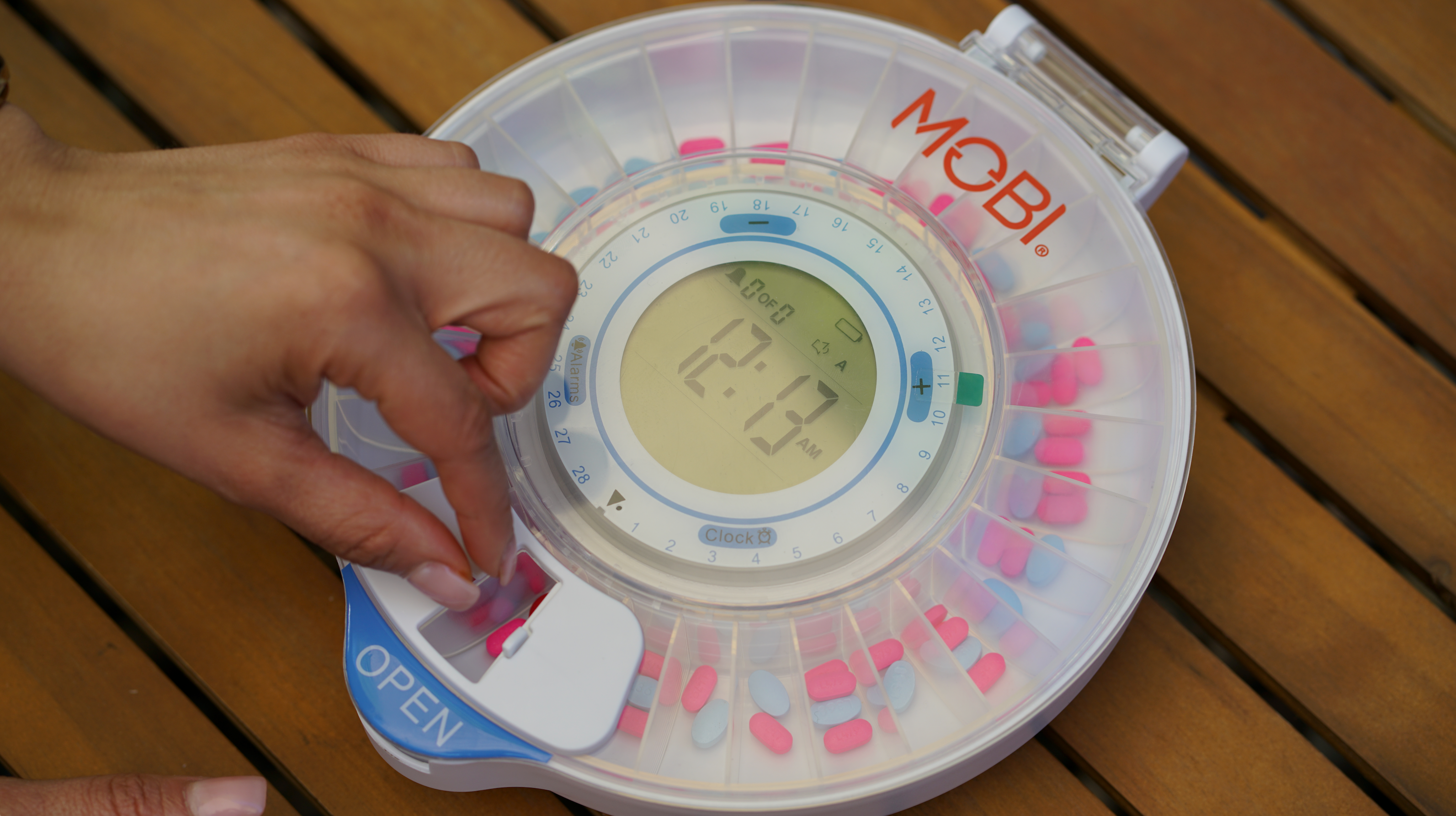 MOBI Home Clinic - Wi-Fi Pill Dispenser, Alert Button