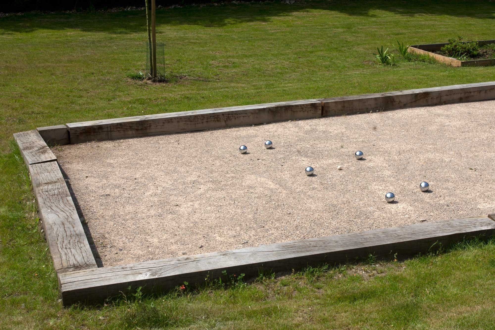 Reasons To Put A Petanque Court In Your Cabin Ukuleleria Com