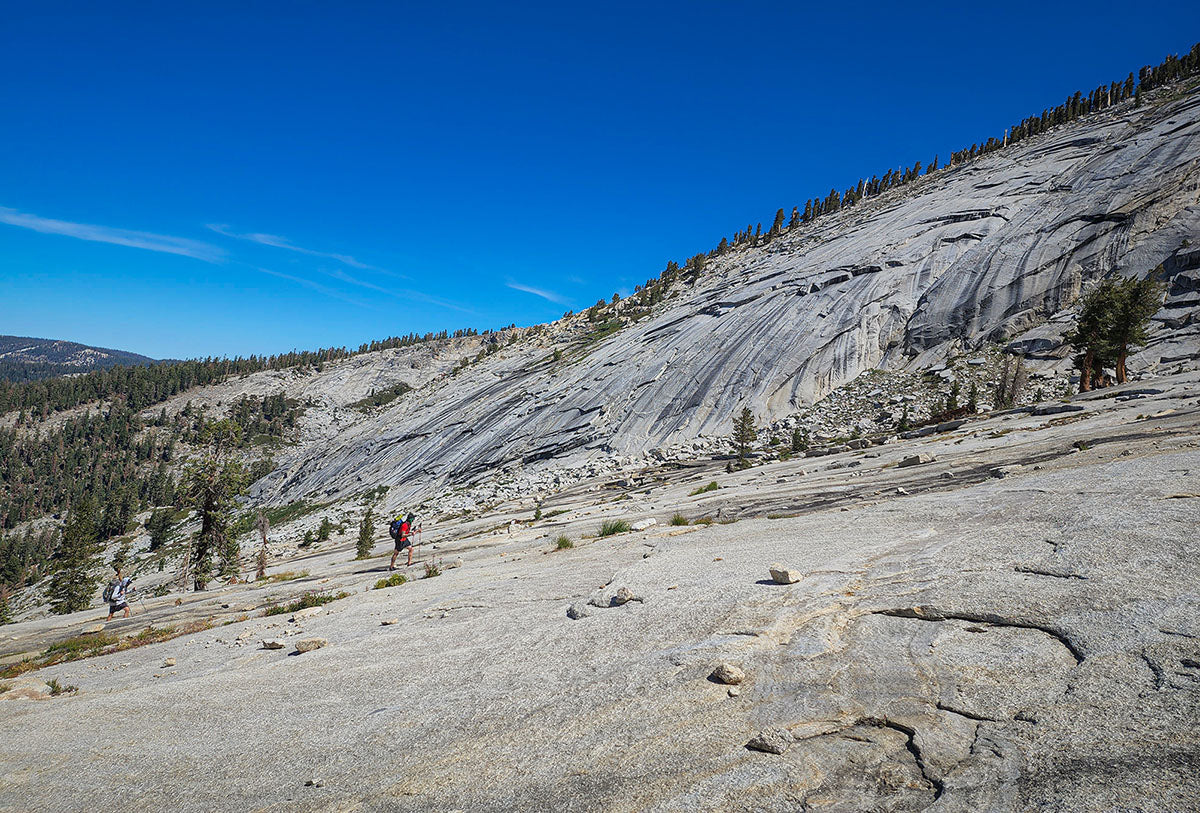Hiker Climbing Slabs, Silliman Creek, Tableland, Sequoia National Forest | TRVRS Oudoors