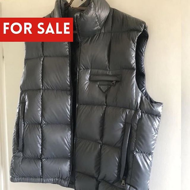 prada vest