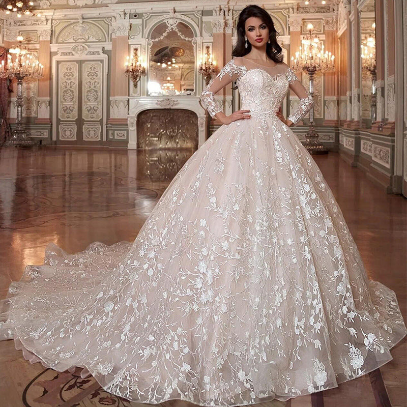 Luxury Long Sleeve Bridal Gown with Long Tail