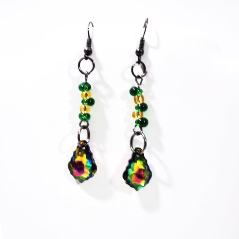 Unique And Elegant Green Swarovski Crystal Women's Dangle Earrings