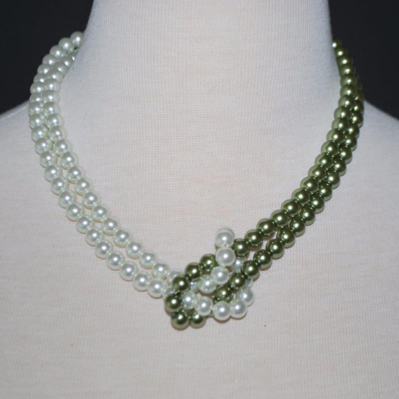 White and green Inter loop Glass Pearls Women's Necklace.