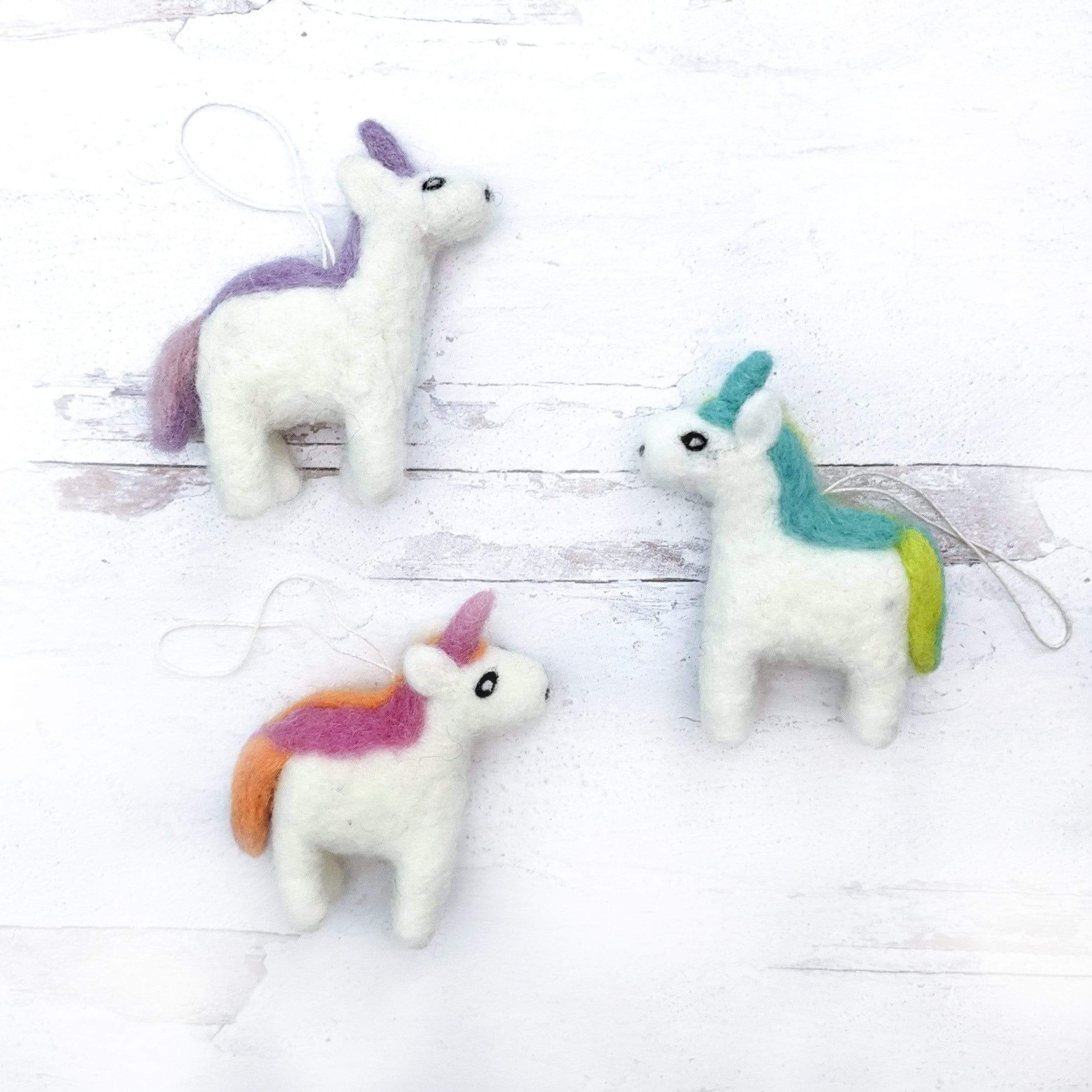 Image of Rainbow Unicorns - Set of 3  . o R 