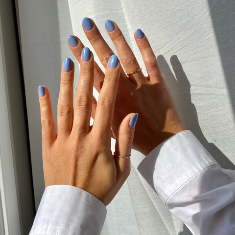 Vernis gel Le Mini Macaron Fleure Bleue.