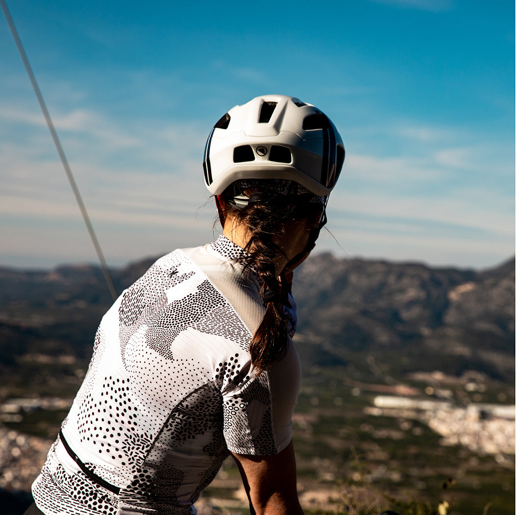 women's specific cycling clothing