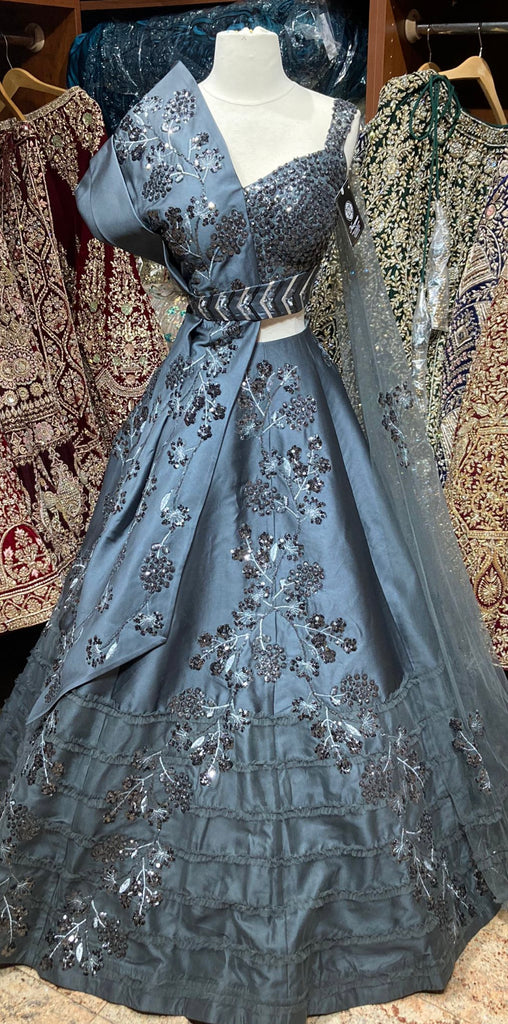 Plus Size Filipiniana Gown for Rent #plussize #filipinianagown #buwan... |  TikTok