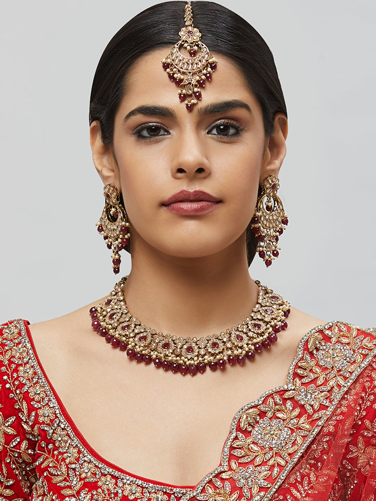 Here Are Our Top Bridal Jewellery Picks for Red Lehenga