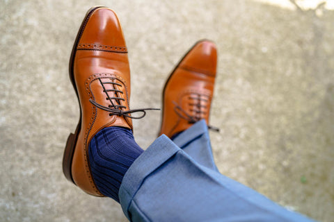 dark blue dress socks with light blue suit and walnut oxford dress shoes