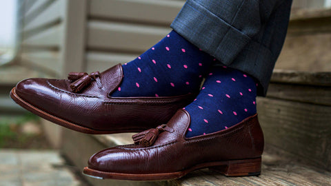 Do you wear socks with loafers? expert answers...) - Socks