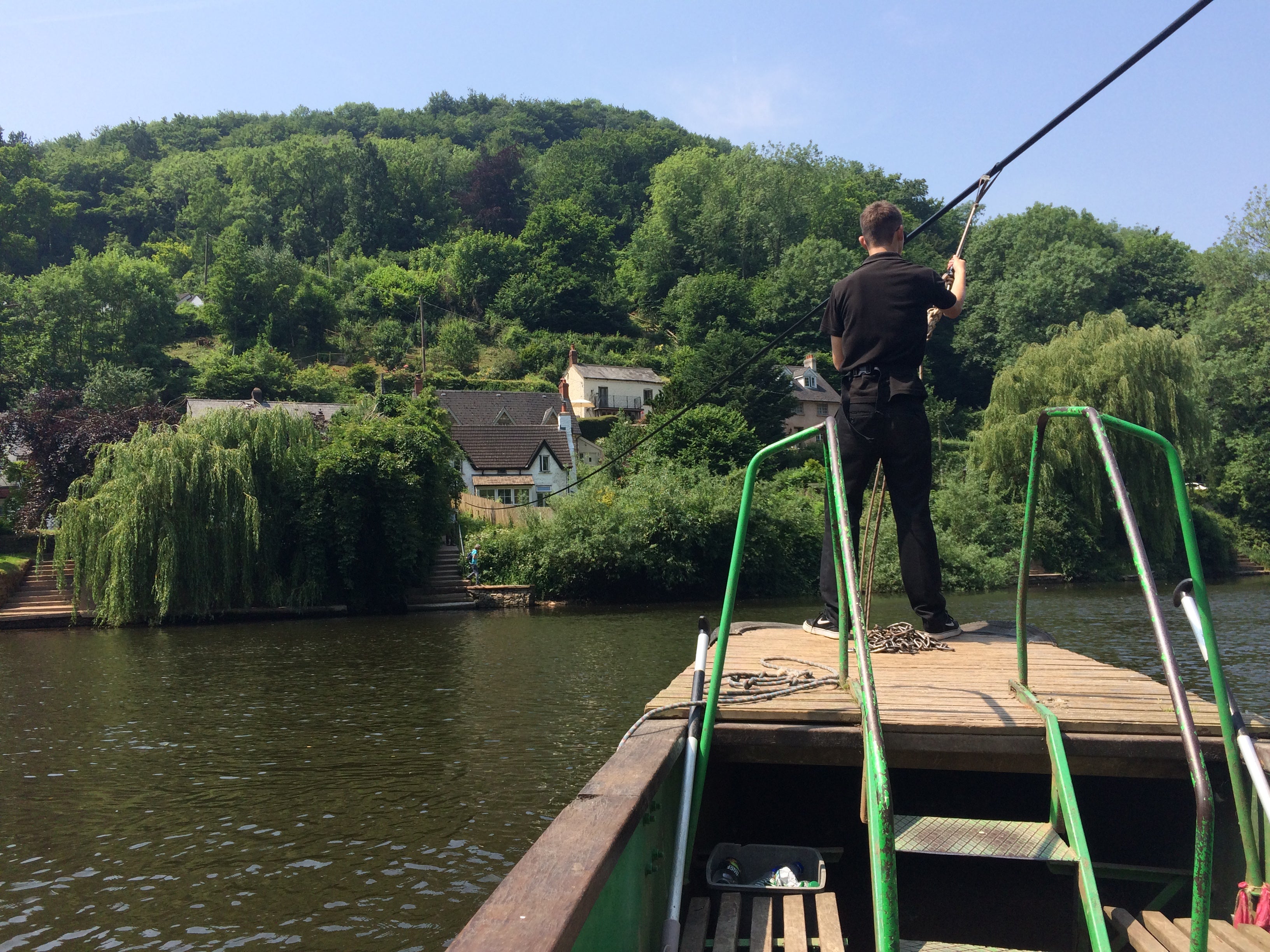 symonds yat east hand ferry over rive wye by piggl