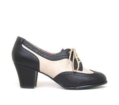 black heeled oxfords