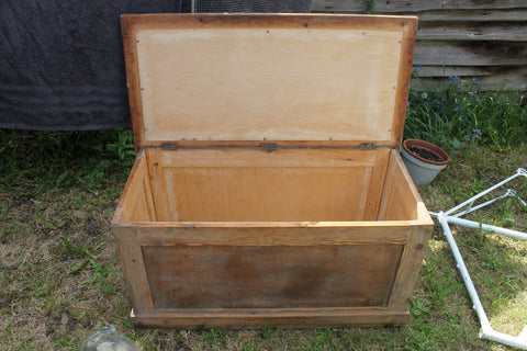 trunk, wooden furniture, renovating furniture, the furniture recycling shop, recycle