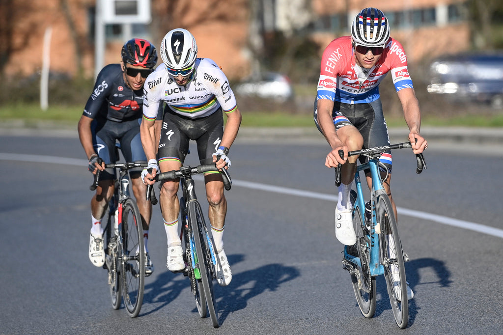 Mathieu van der Poel (Alpecin-Fenix, right), was clearly stronger than his rivals in Strade Bianche. Photo © Fabio Ferrari (LaPresse) 