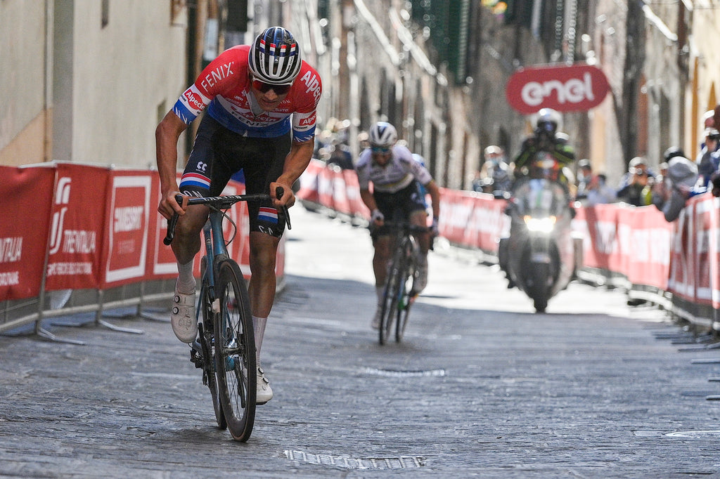 Mathieu van der Poel launches his winning move on the final climb of Strade Bianche. Photo © Marco Alpozzi (LaPresse)