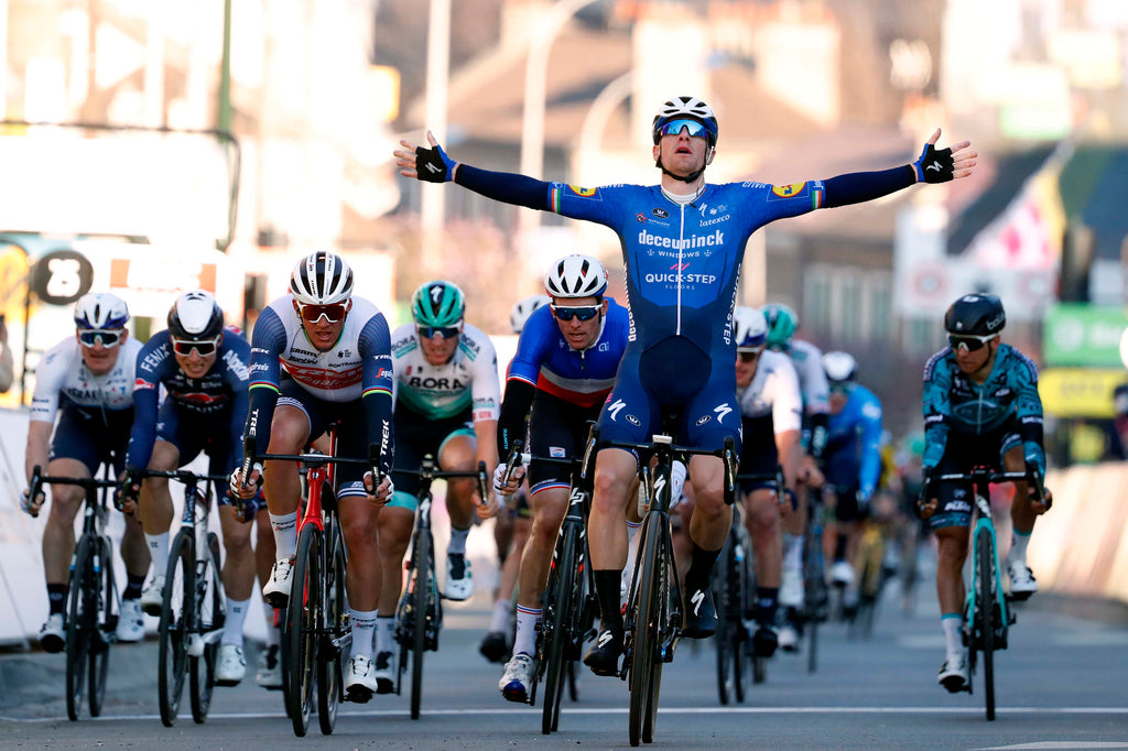 Sam Bennett wins the opening stage of the 2021 Paris-Nice. Photo © Bas Czerwinski (Getty Images)