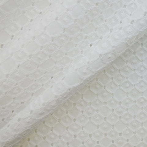 Tissu Broderie anglaise blanche losanges
